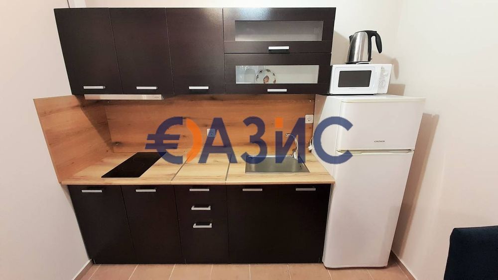 Продава се Двустаен апартамент в к.к. Слънчев бряг - 65 кв.м за 1085 €/кв.м - Снимка #9