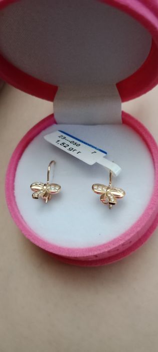 Продам детские золотые серьги