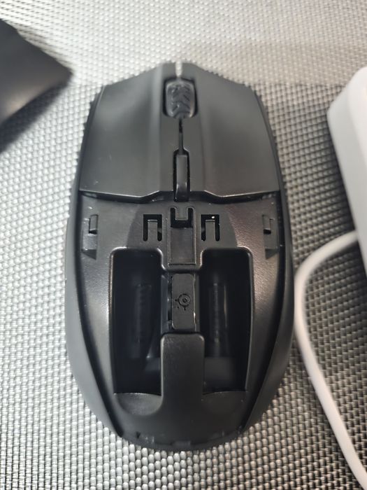 Rivals 3 Wireless мишка + зараждаща станция и 2 батерии