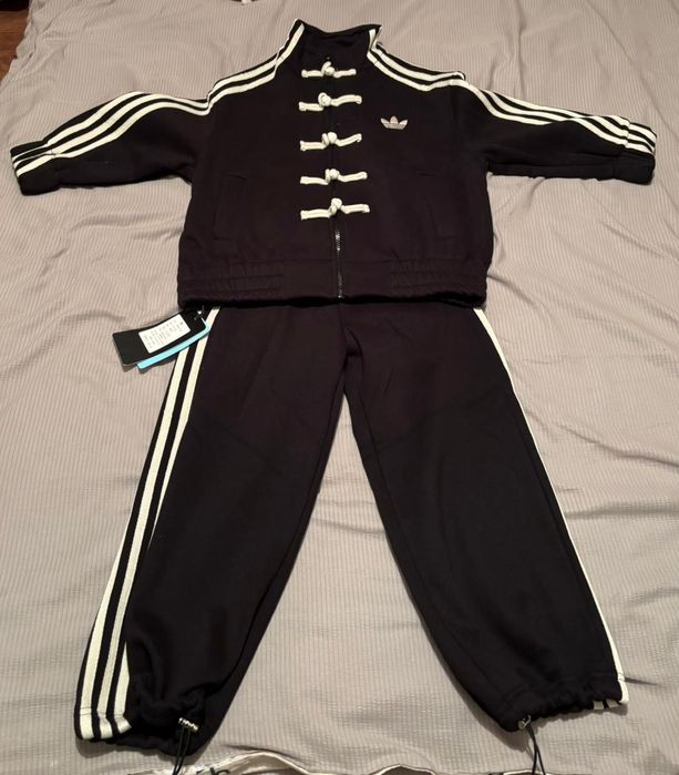 Трендовый детский спортивный костюм