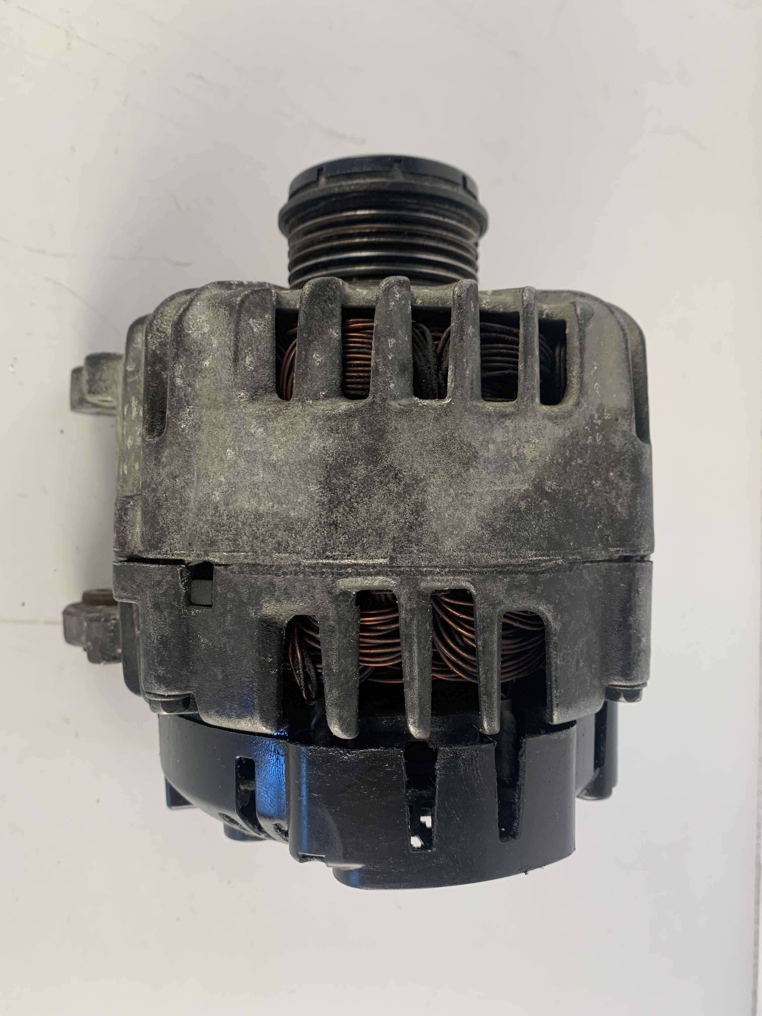 Генератор Audi A5 8T A4 B8/8K (11-16)г. 150Аh