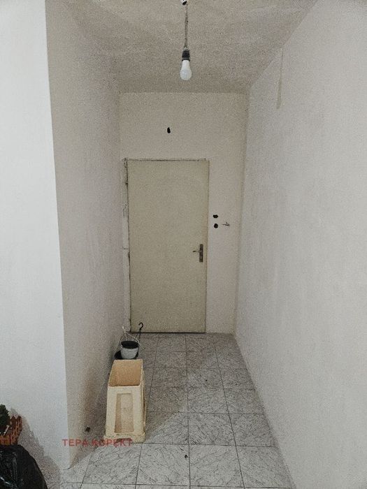 Продава се Двустаен апартамент в Бургас, Меден рудник - зона В - 70 кв.м за 649 €/кв.м - Снимка #2