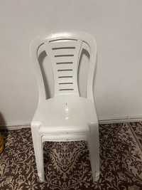 Vand scaune din plastic