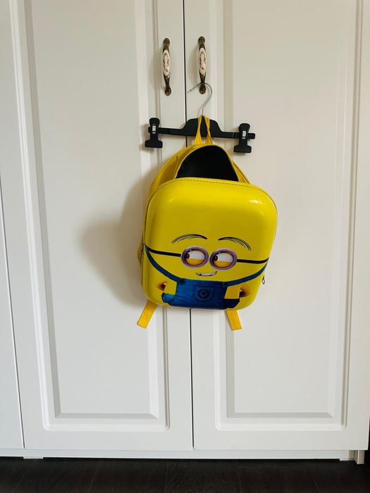 Ghiozdan pentru copii , incapator cu minion , impermeabil