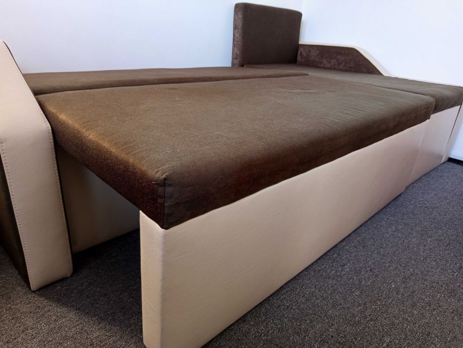 Продавам практичен ъглов диван