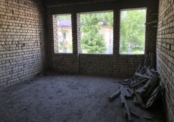 Участок коробка3,2 сот.Мирзо- Улугбек памятник