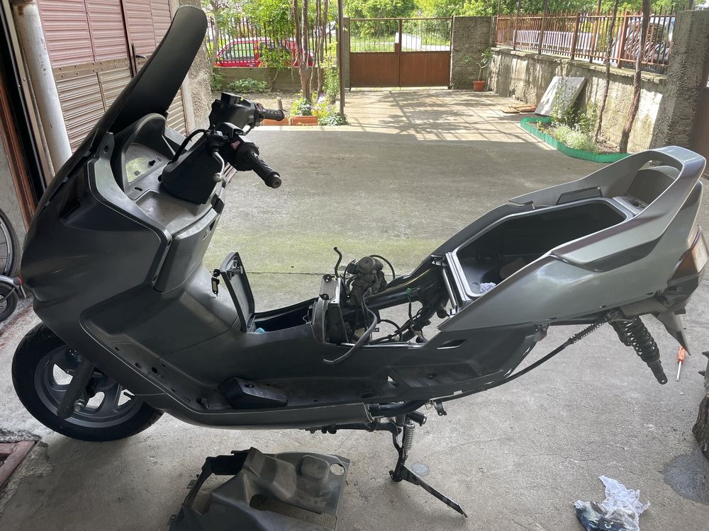 yamaha majesty 250 Части на ниски цени!!