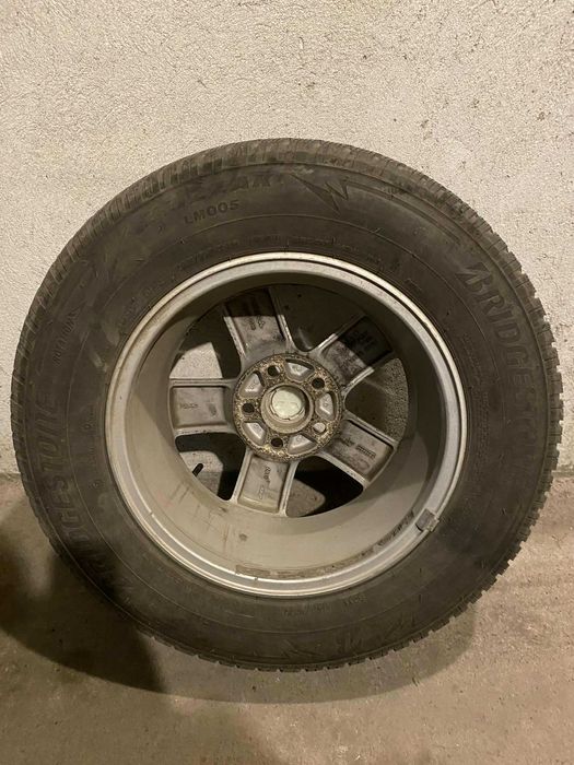 4бр. 215/70/16 BRIDGESTONE LM005- зимни