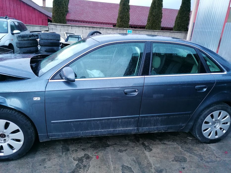 Ușa laterală spate  dreapta Audi a4 b7 limuzina cod culoare LX7Z