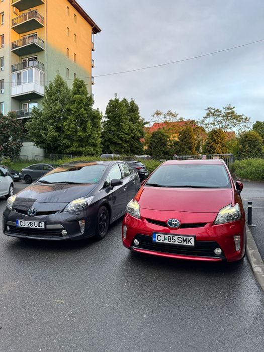 Vând Toyota Prius 3