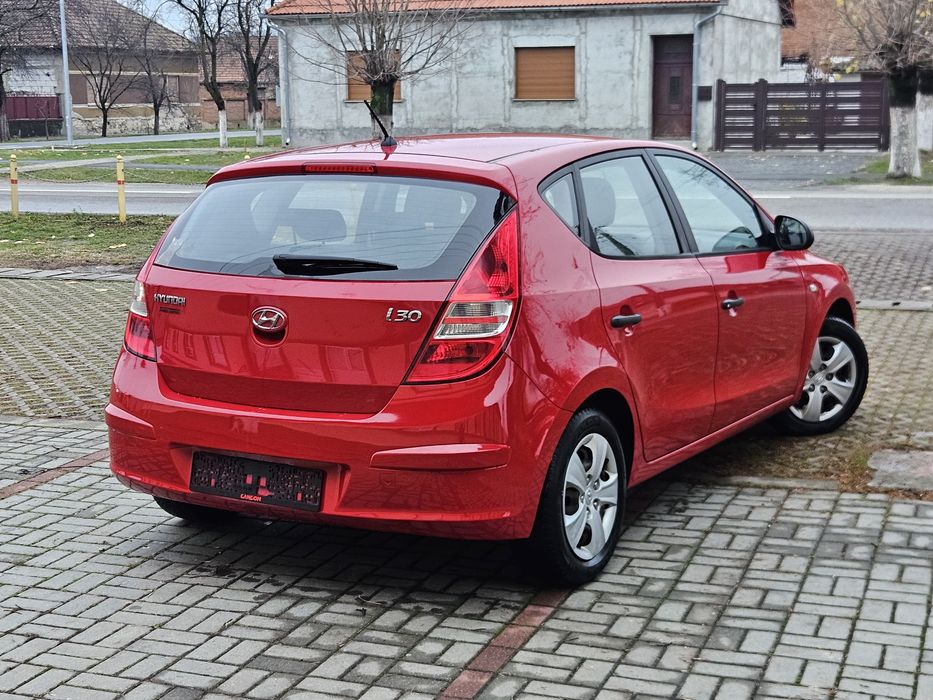 Hyundai i 30 -An 2010- 1.4(Benzină), 110 Cai, Navigație