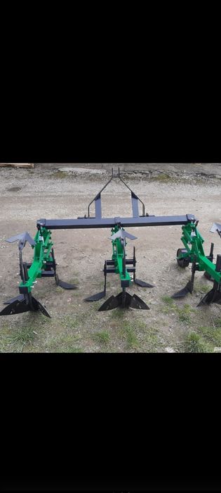 Prășitoare cu 3 sau 5 sectii