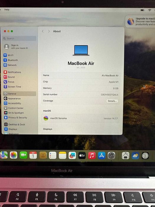 MacBook M1 2020 Silver SSD 256 GB 8 GB RAM 13,3 inch Impecabil