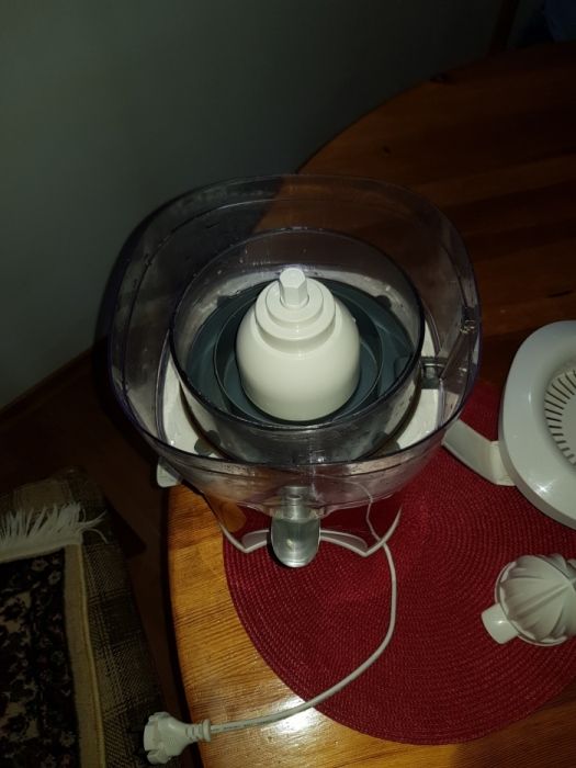 Storcator profesional.pentru fresuri.