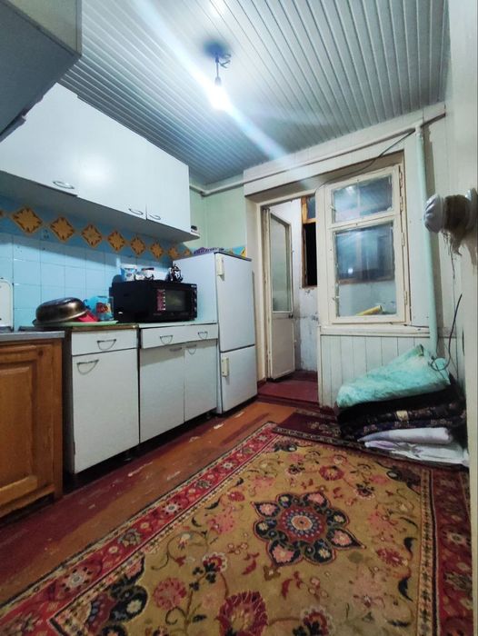 Чилонзор 13-кварталда квартира сотилади