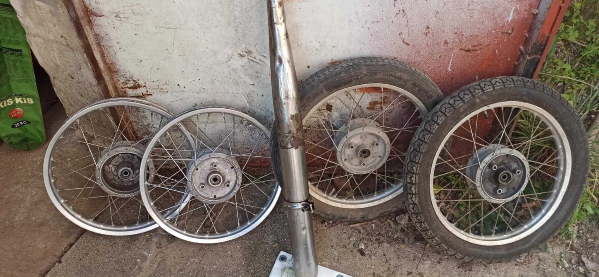 Продавам части за Симсон 70 и 51-S