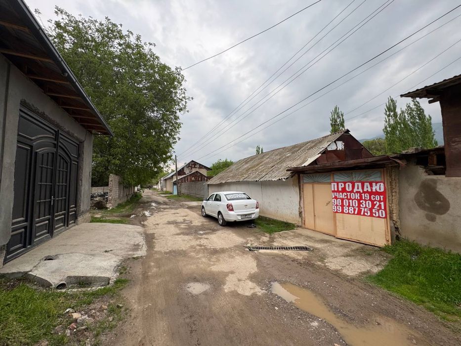 Участок19 сот. Чарвак !махалля Сиджак-свой выход к морю!цена-200.000 $