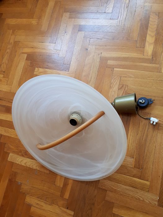 Lampă din sticlă cu lemn!