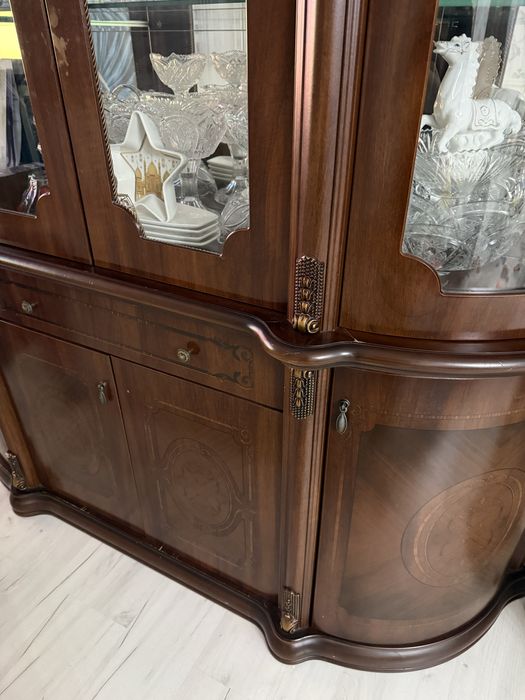 Стенка для посуды