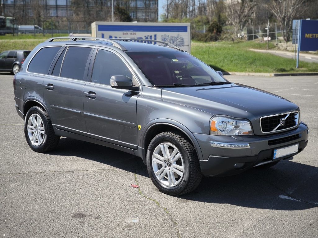 Volvo XC90 D5 Navi/алкантара