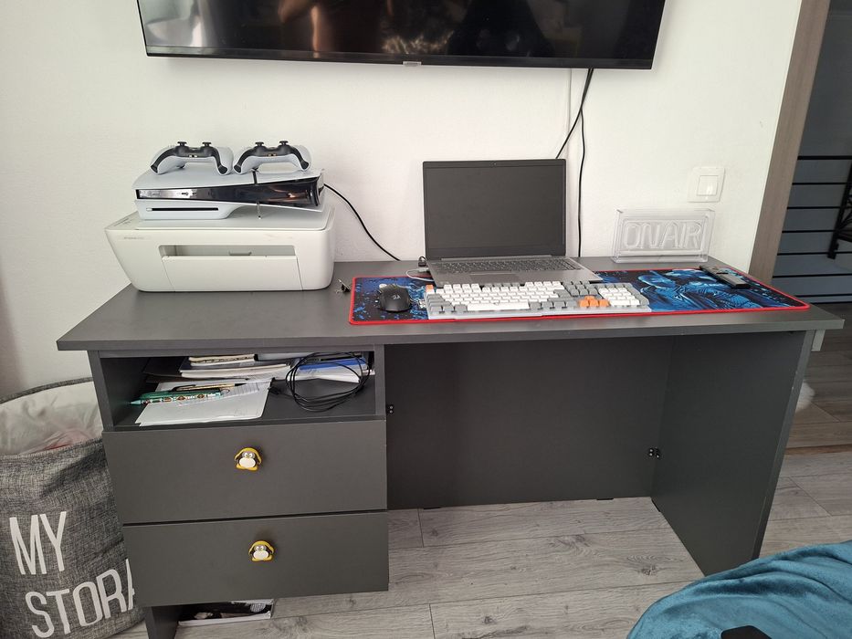 Vând șifonier + birou + noptiere