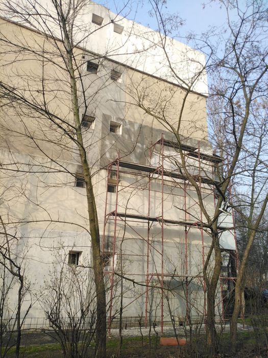 Termoizolatii cu alpinisti utilitari si schela
