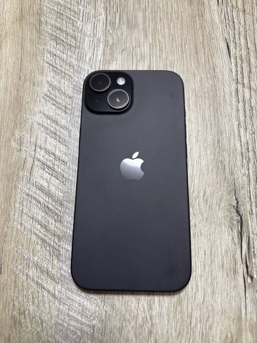 iPhone 15 128GB 1г. оставаща гаранция! Неразличим от нов от магазина!