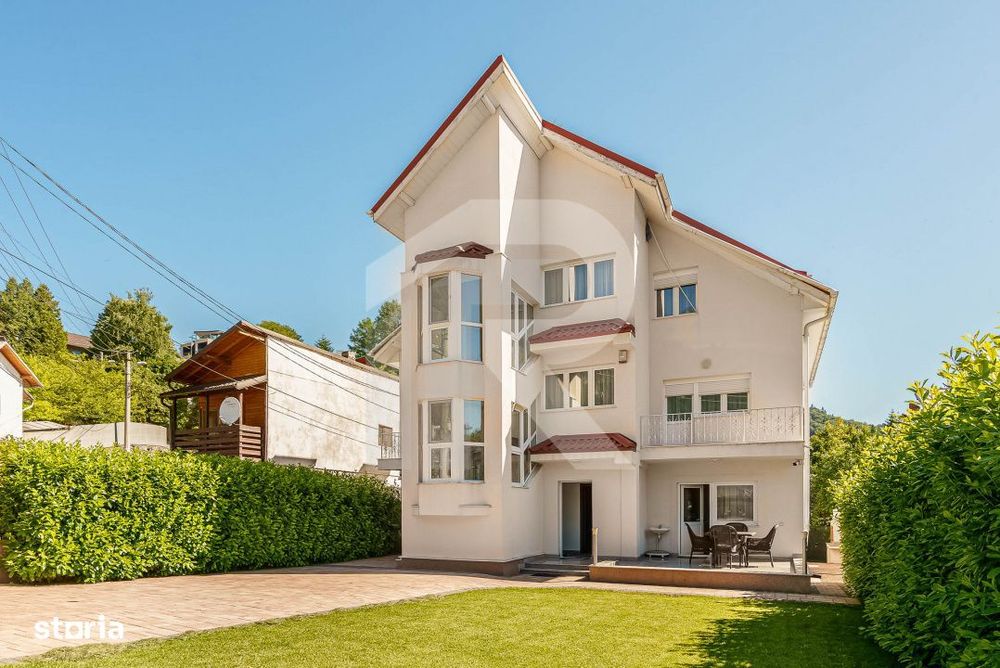 Vila de vanzare in Busteni – 8 dormitoare, vedere directa spre Cruce