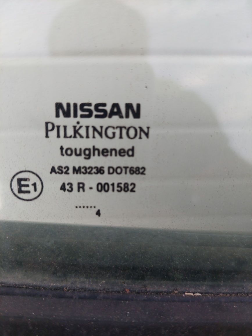 Usa dreapta oglinda dreapta nissan almera 2003 -2006