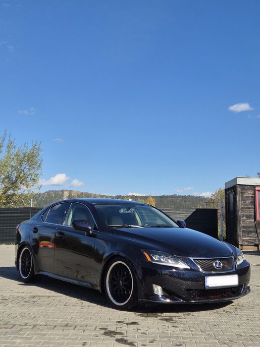 Vand Lexus is 220