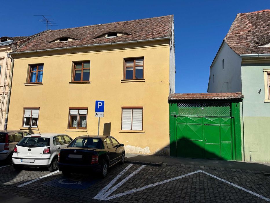 Apartament 3 camere - 95 mp - etaj 1 - zona Centrala - 9 Mai