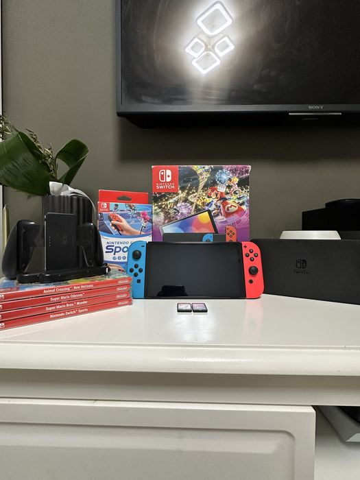 Nintendo Switch OLED full box