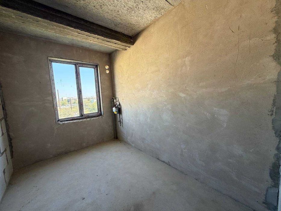 Продаётся 1х передел в 2х комн квартира на 5 этаже Ор-р  5 микрорайон