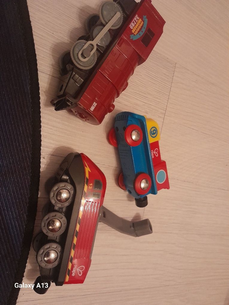 Trenulete,sine,mașinuțe si figurine din lemn - preturi de la 1 leu