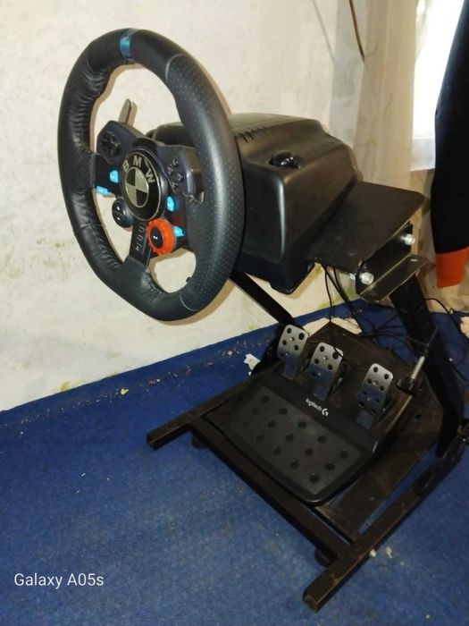 волан със стоика logitech g29