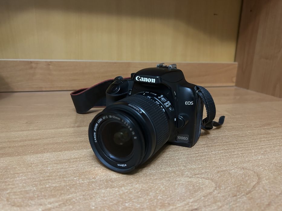 Фотоаппарат Canon 1000D