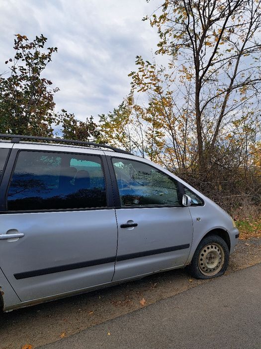 Vând Volkswagen sharan pentru dezmembrări