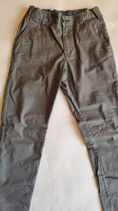 Сив чино панталон H&M и риза Mango, размер 128 см.