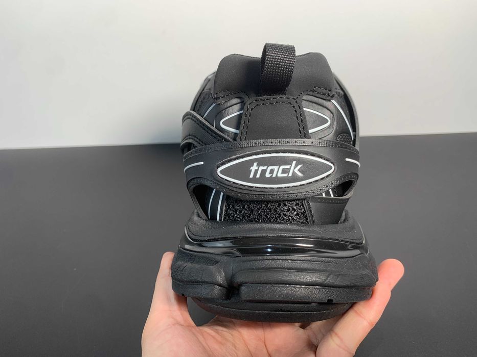 Adidasi Balenciaga Track / Black & White / 2025