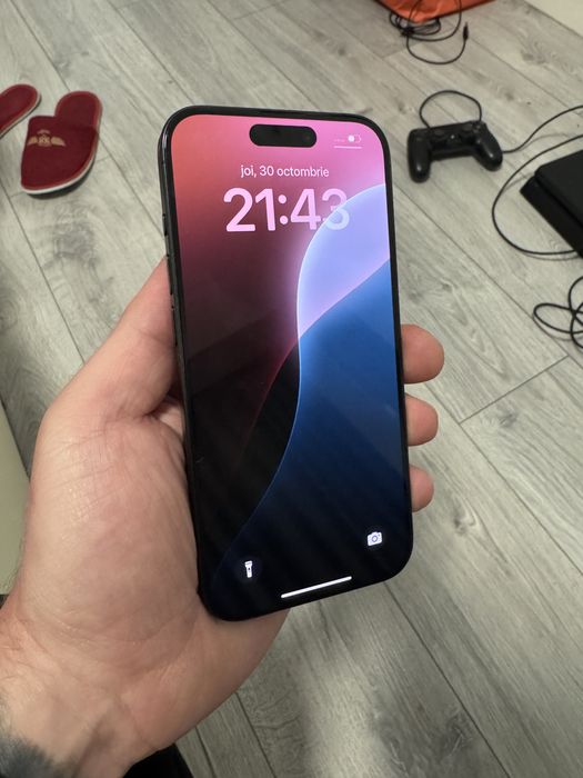 Iphone 15 pro Titanium Black + huse 128 gb