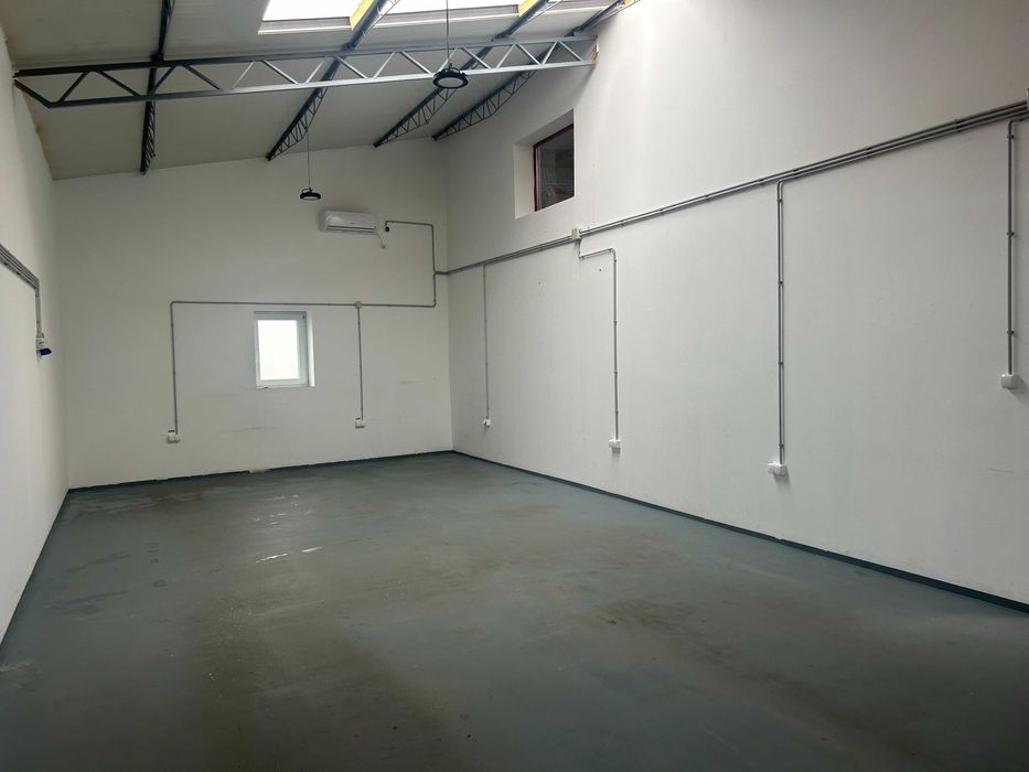 De închiriat Casă + Hală, în Paleu zonă industrială, aproape de Oradea