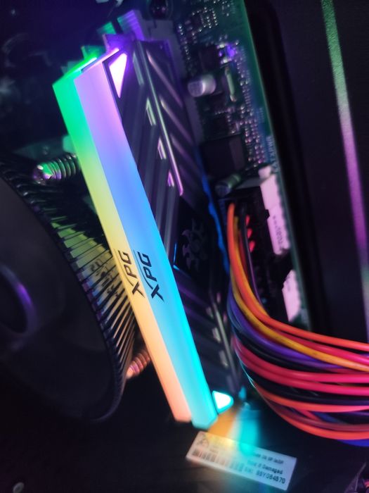 Vând PC gaming nou!