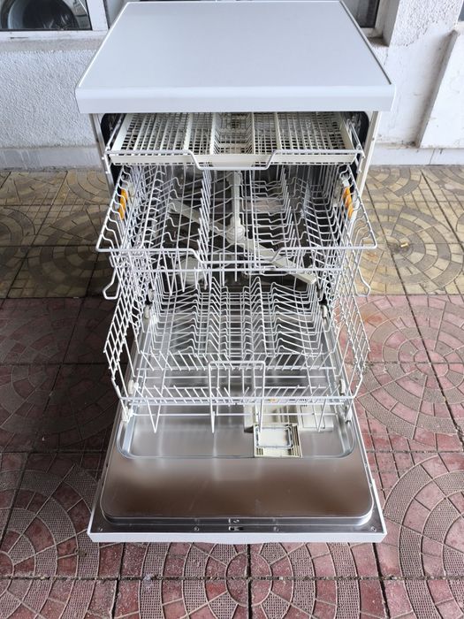 Съдомиялна Miele G 4302 SC - 60см. Свободностояща.