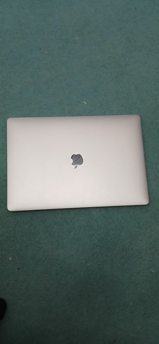 Macbook pro core i9 16 gb 512 gb