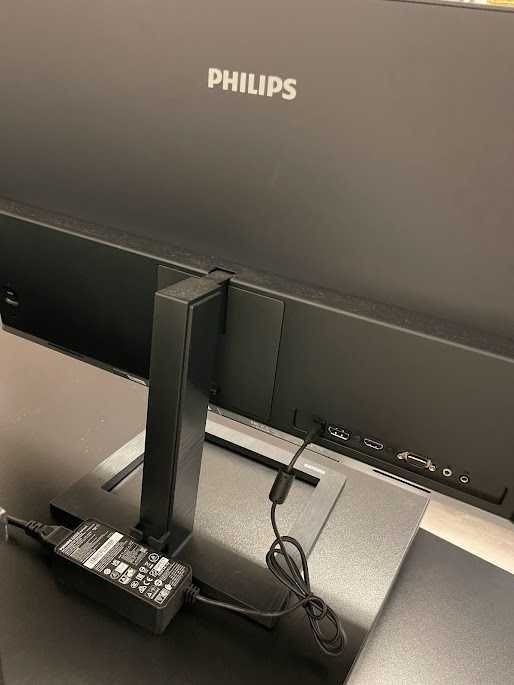 НОВ Монитор - Philips + бонус HDMI кабел