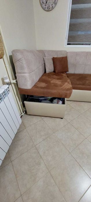 Ъглов диван с функция сън + ракла.