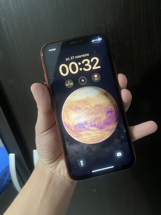 iphone xr red product