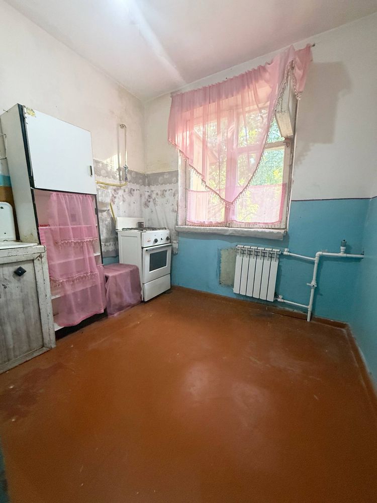Прадаётся 1х Центре Срочно