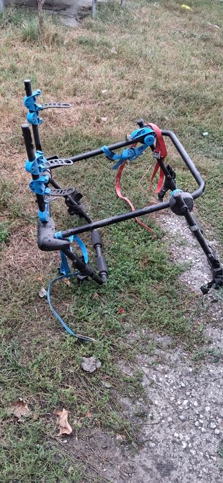 Универсална авто стойка за велосипеди 3броя