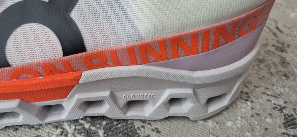 On running Cloud monster 2 noi